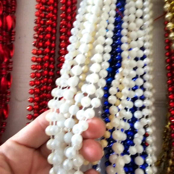 NECKLACES RED, WHITE, BLUE & SILVER - Picture 3 of 4